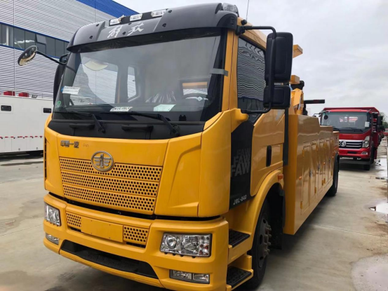國六解放J6拖吊聯(lián)體黃牌清障車(chē)