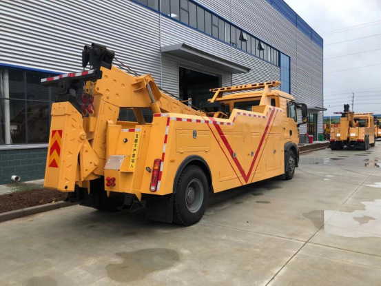 國六重汽豪沃拖吊聯(lián)體黃牌清障車(chē)