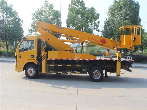 國六慶鈴雙排18米高空作業(yè)車(chē)