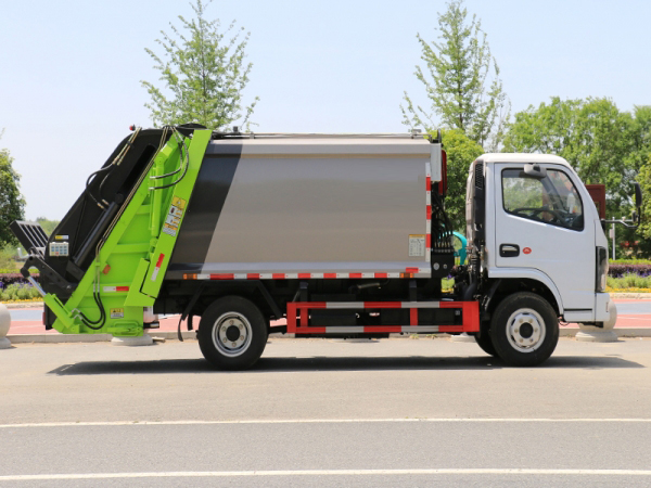 國六小多利卡 6方 壓縮垃圾車(chē)