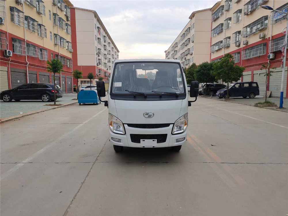 國六3方 藍牌躍進(jìn) 勾臂垃圾車(chē)