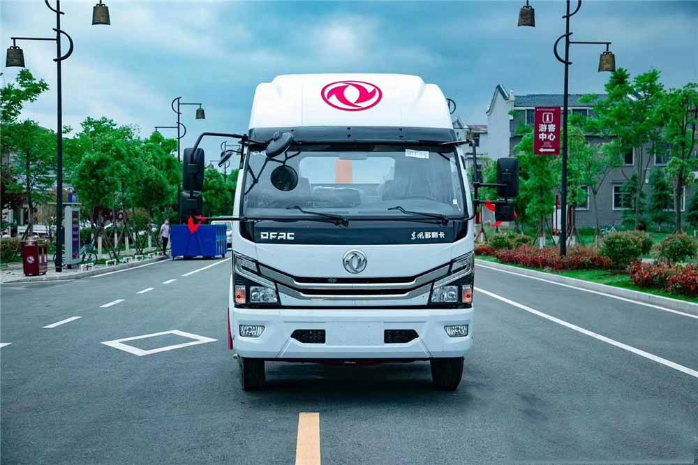 國六7-8方東風(fēng)D7 勾臂垃圾車(chē)