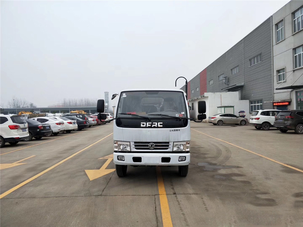 5方 地庫專(zhuān)用東風(fēng)D6 壓縮垃圾車(chē)