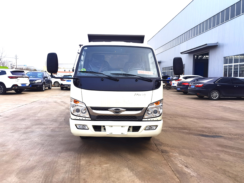 福田5方側裝掛桶垃圾車(chē)