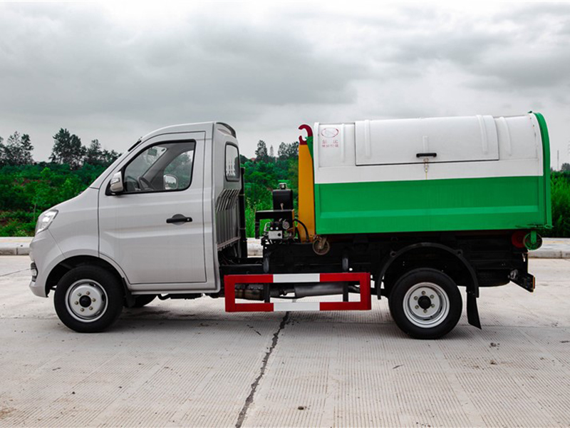 長(cháng)安2990勾臂垃圾車(chē)