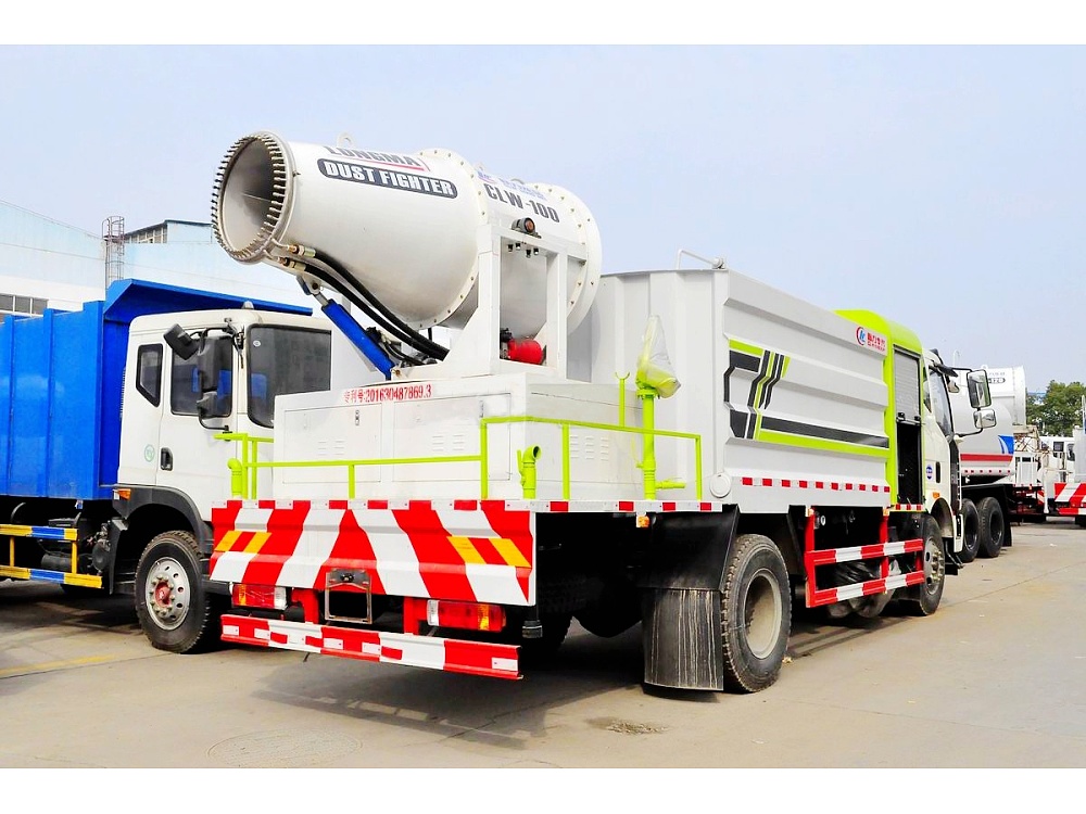 解放J6L多功能抑塵車(chē)國六11.3立方/50-100米霧炮