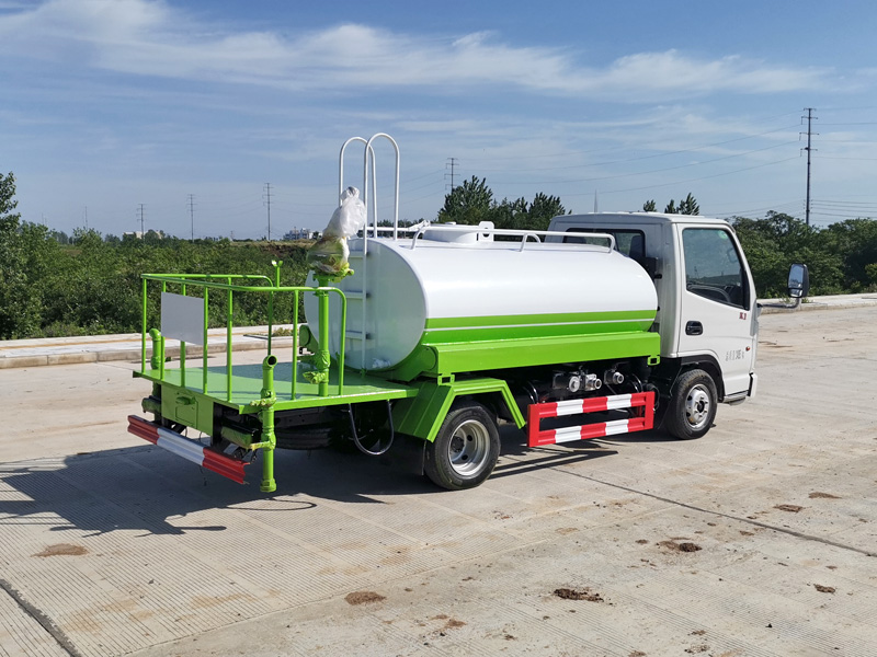 凱馬2方藍牌灑水車(chē)