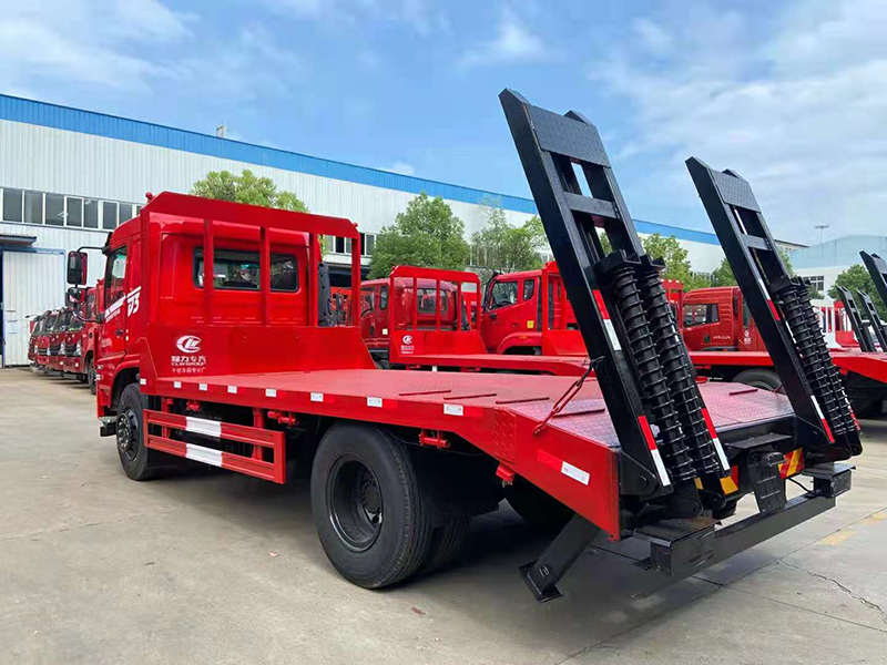 國六東風(fēng)D3單橋平板運輸車(chē)