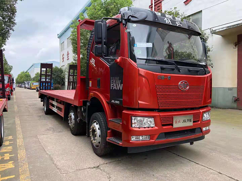 國六解放J6L牌前四后四平板運輸車(chē)