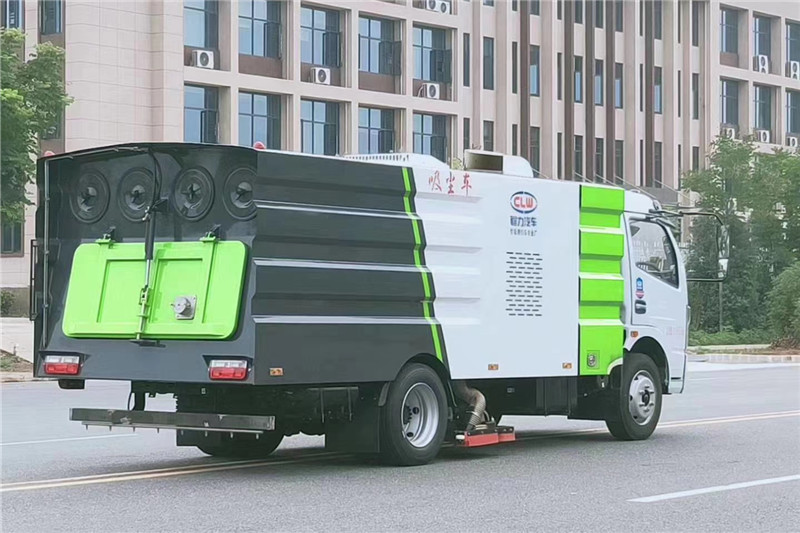 國六東風(fēng)大多利卡8噸1.5水6塵吸塵車(chē)