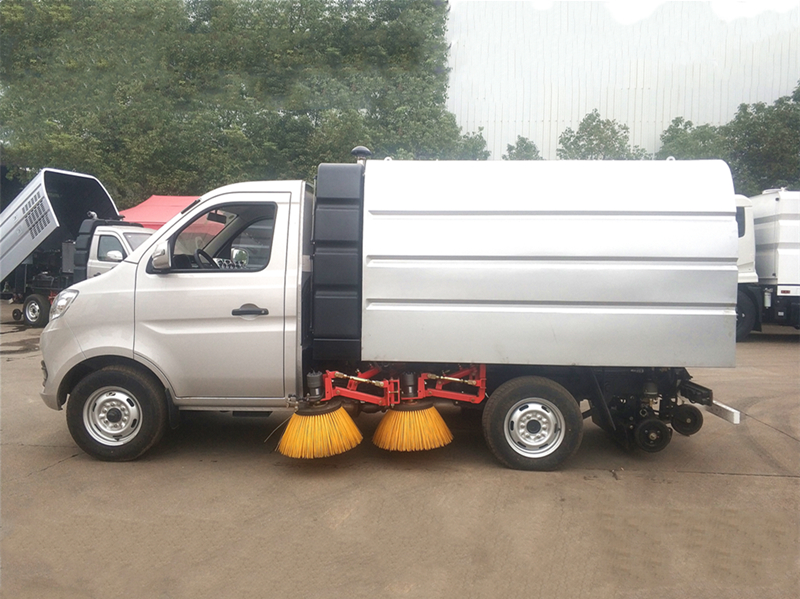 長(cháng)安2700掃路車(chē)國VI藍牌