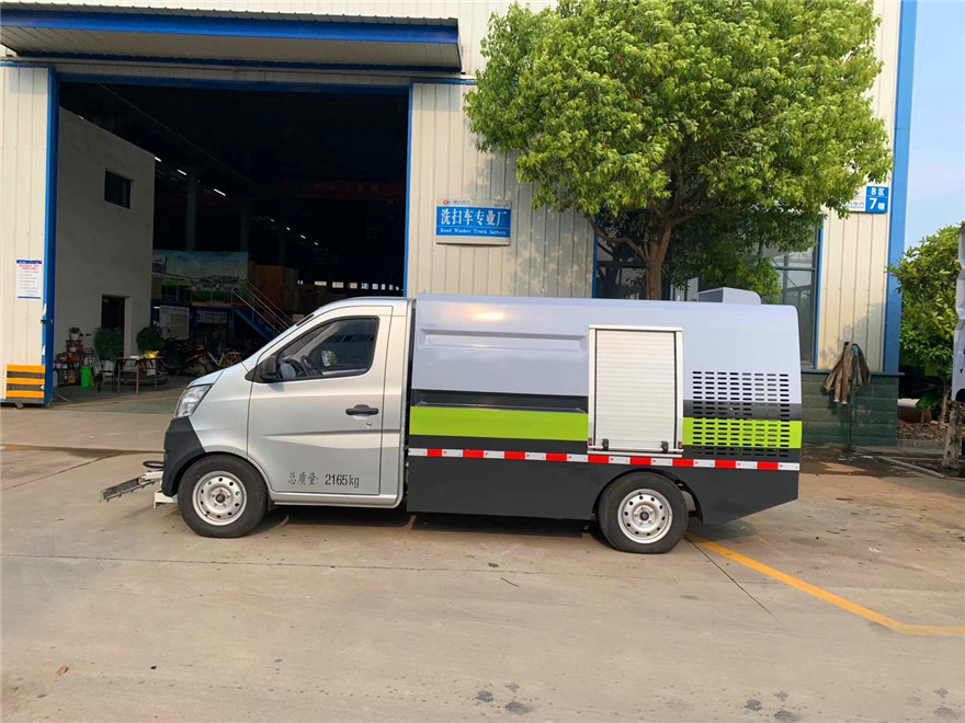 國六長(cháng)安路面高壓清洗車(chē)圖片