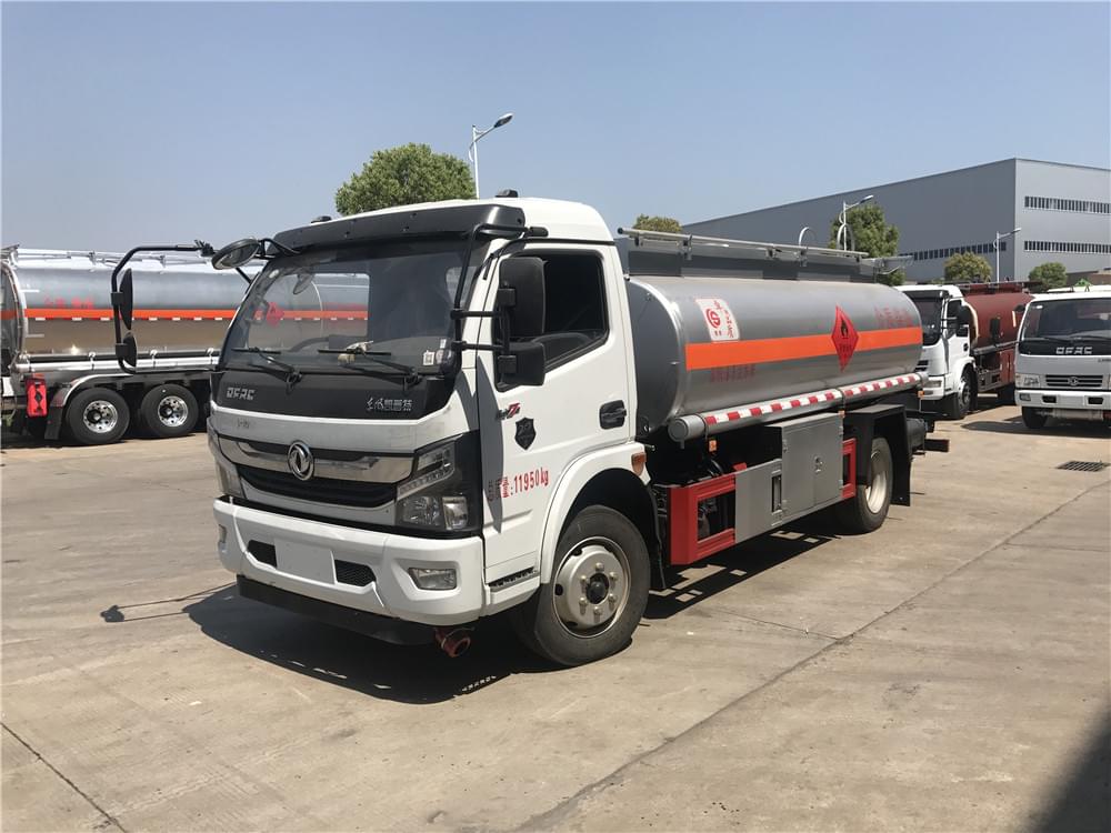 8.5方國六東風(fēng)凱普特油罐車(chē)