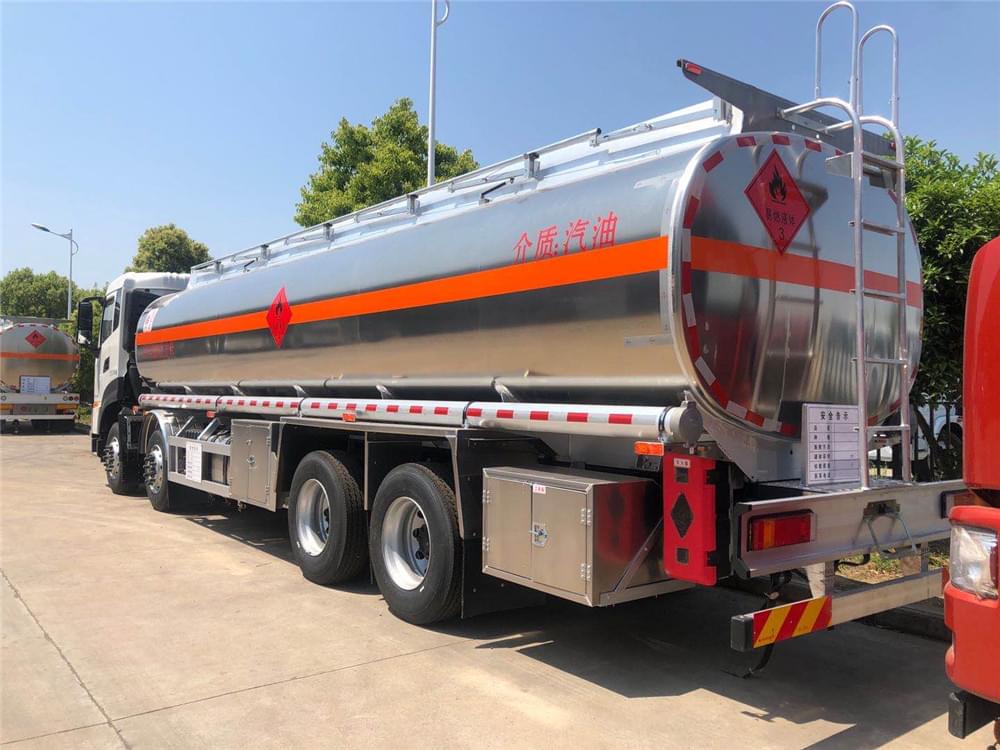 25.2國六東風(fēng)天龍前四后八鋁合金運油車(chē)