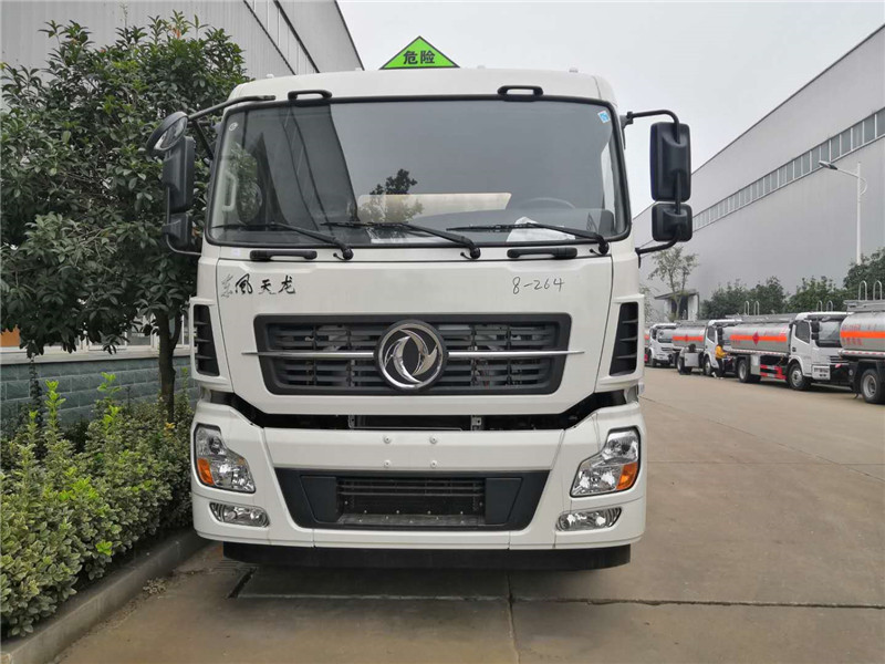 東風(fēng)天龍前四后八30方鋁合金運油車(chē)