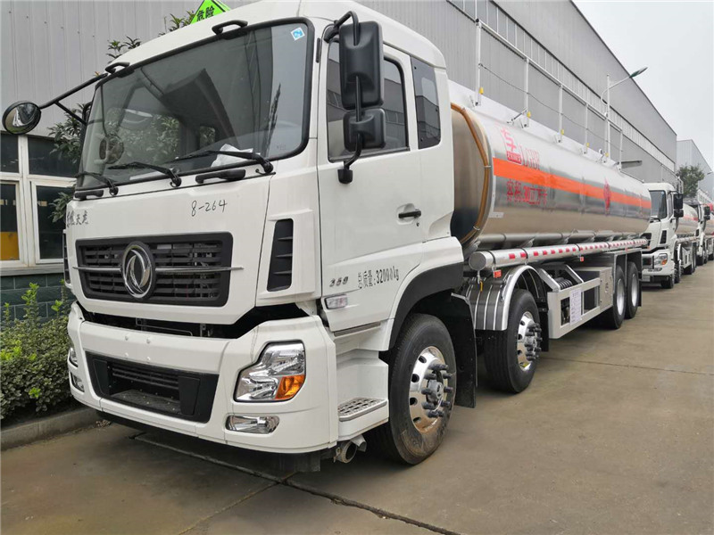 東風(fēng)天龍前四后八30方鋁合金運油車(chē)