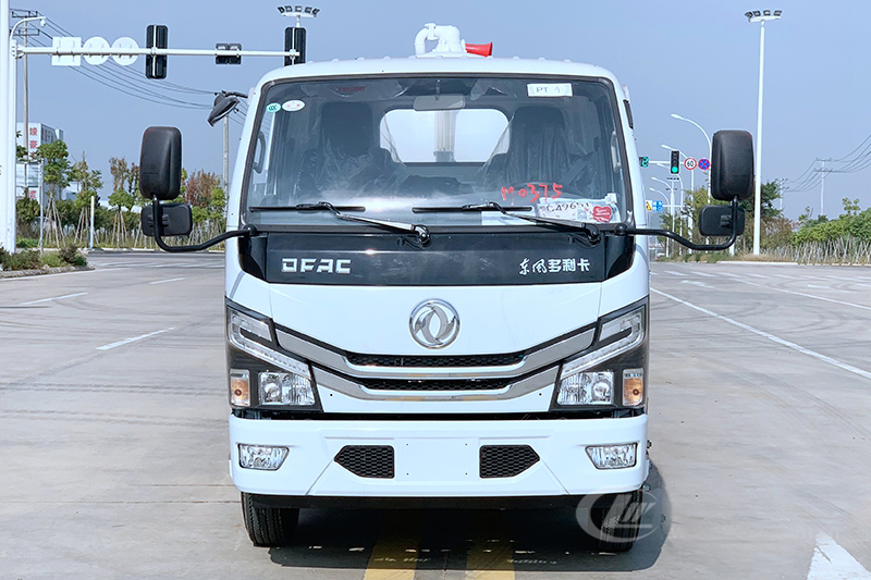 國六小多利卡 5方 吸污車(chē)