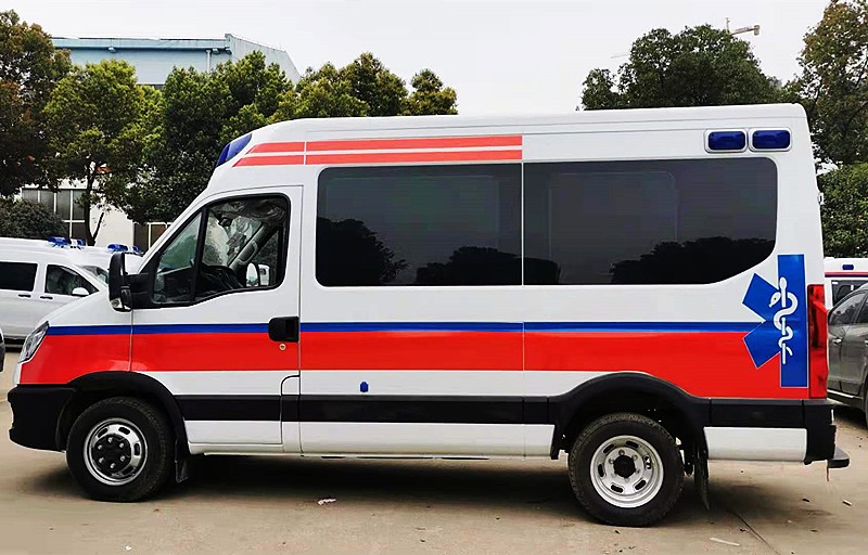依維柯歐勝長(cháng)軸救護車(chē)