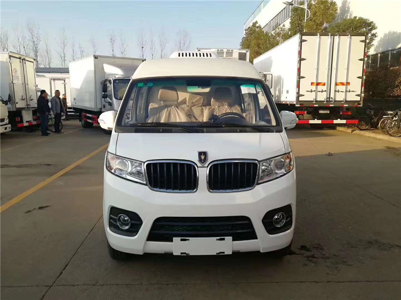 國六 金杯雙排面包冷藏車(chē)