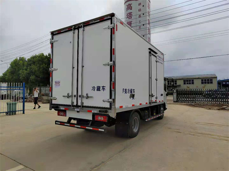 國六 福田歐馬可4.2米130馬力冷藏車(chē)