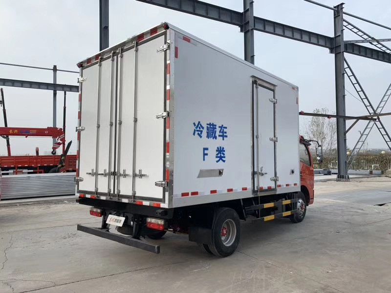 國六 東風(fēng)凱普特4.2米冷藏車(chē)